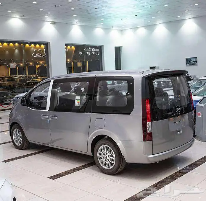 هيونداي ستاريا 2025   3500 CC سياره من المستقبل 4