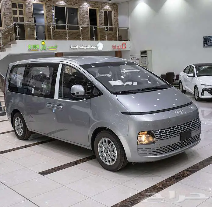 هيونداي ستاريا 2025   3500 CC سياره من المستقبل 1