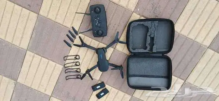 E88 Pro Drone with Cameras 1