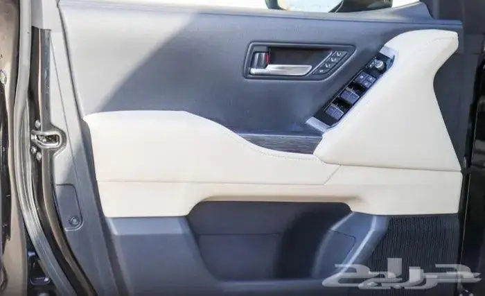 لاندكروزر vxr 2022 للبيع بحالة الوكالة 5