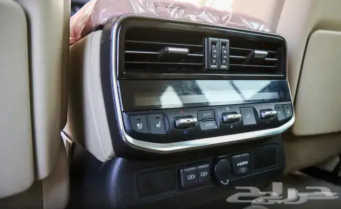 لاندكروزر vxr 2022 للبيع بحالة الوكالة 8