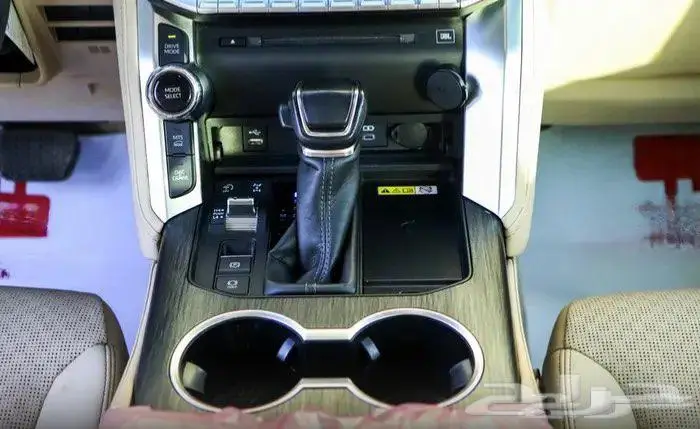 لاندكروزر vxr 2022 للبيع بحالة الوكالة 13