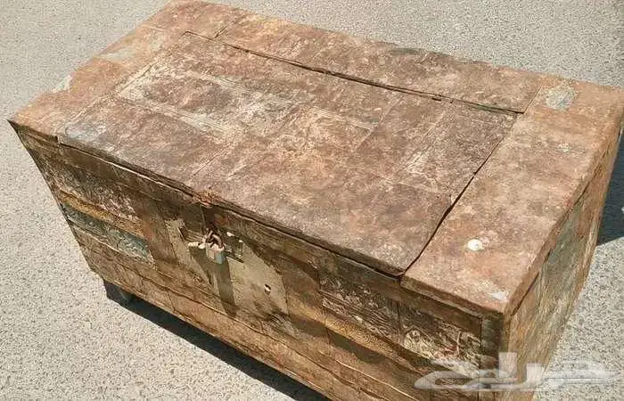 صندوق كبير قديم جدا.. له أكثر من 50 سنة 12