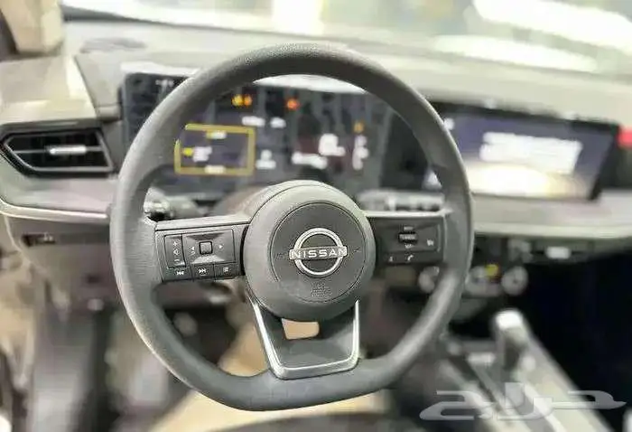 نيسان كيكس 2025 استندر 4