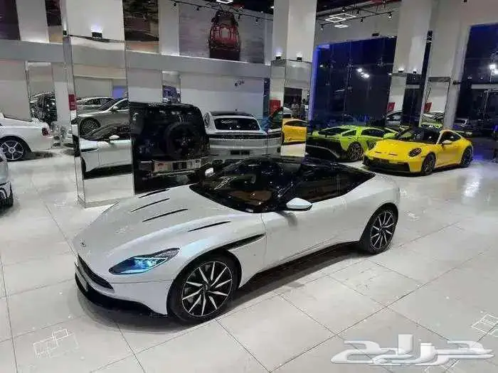 استون مارتن DB11 موديل 2018 2