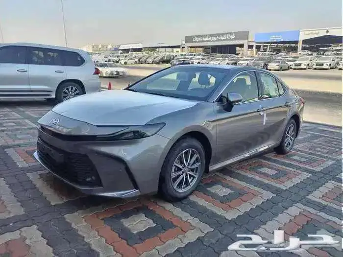 تويوتا كامرى ستاندر E بنزين 2025 ضمان سعودى 6