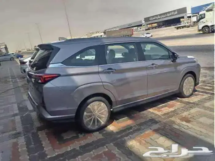 تويوتا فيلوز 2025 GLX عبداللطيف جميل 2