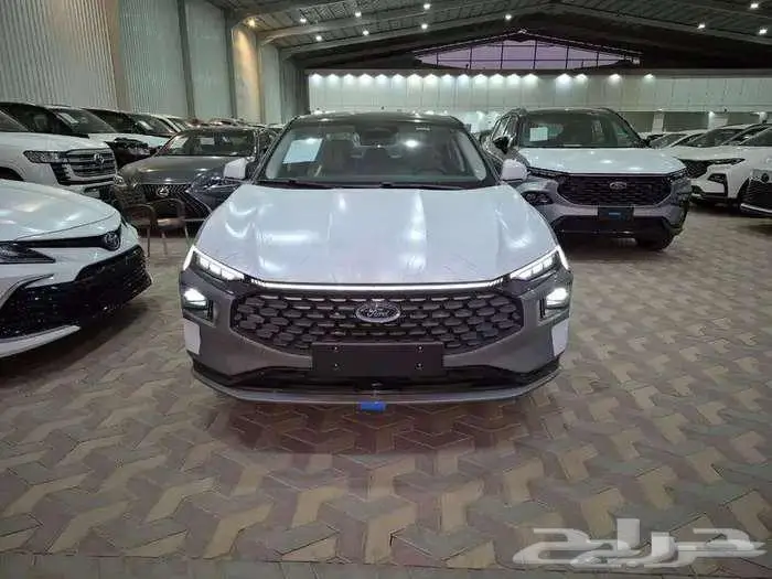 فورد تورس تيتانيوم بنزين 2026 1