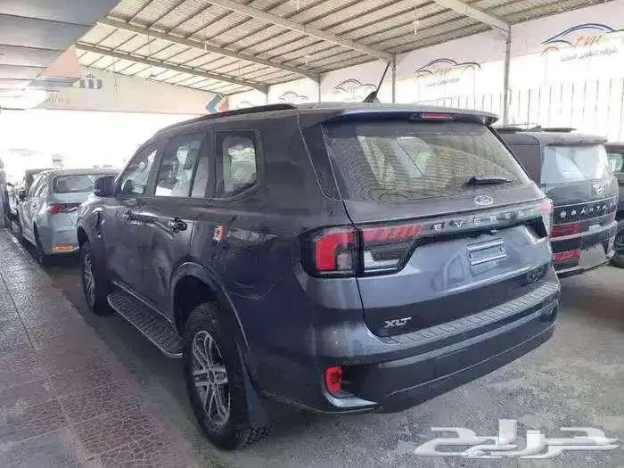 فورد إيفرست نص فل دبل بنزين موديل 2025 1