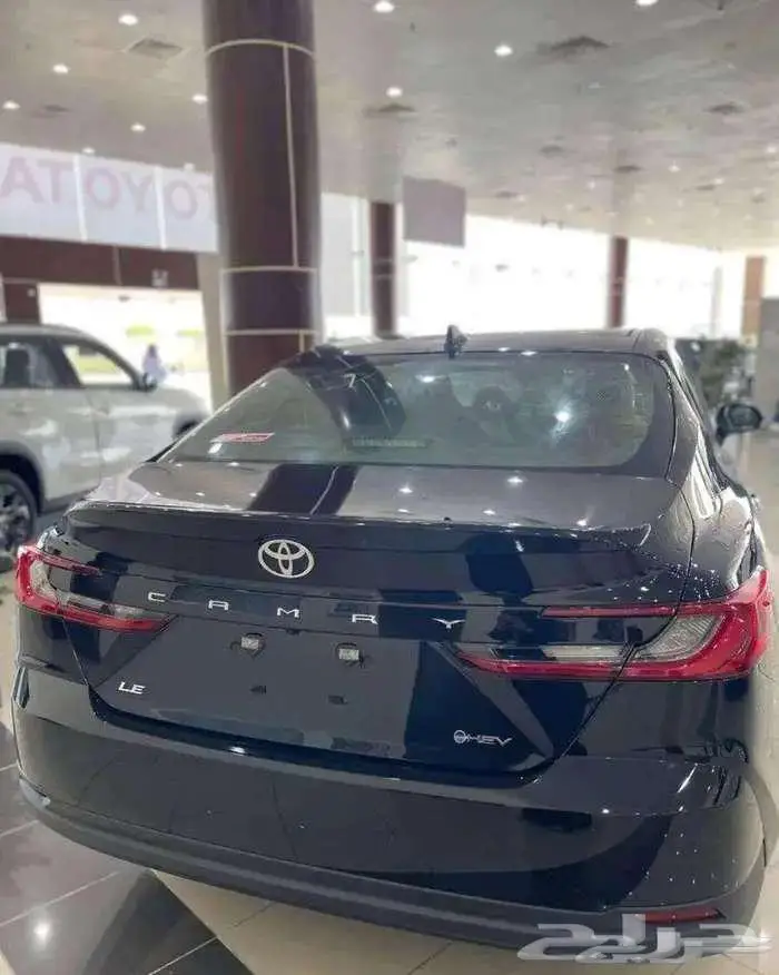 تويوتا كامري LE هايبرد 2025 1