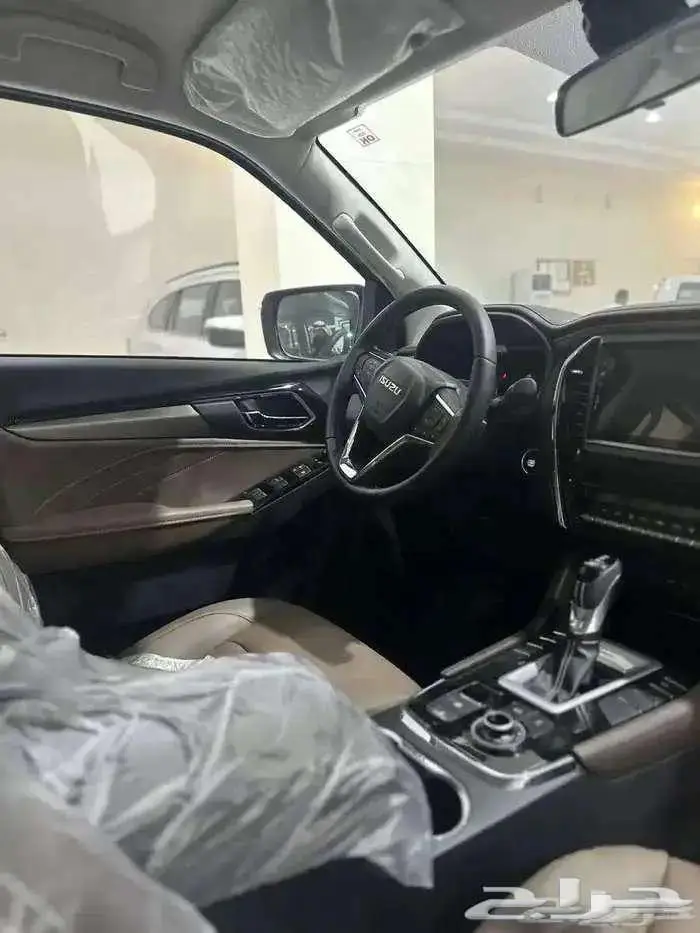 ايسوزو MUX فل كامل دبل 2024 سعر خاص 5