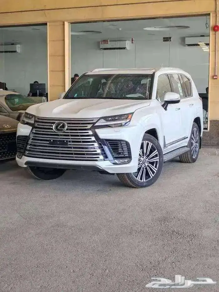 لكزس LX600 فئه BB خليجي موديل 2024 متوفر لدى الحسن 0