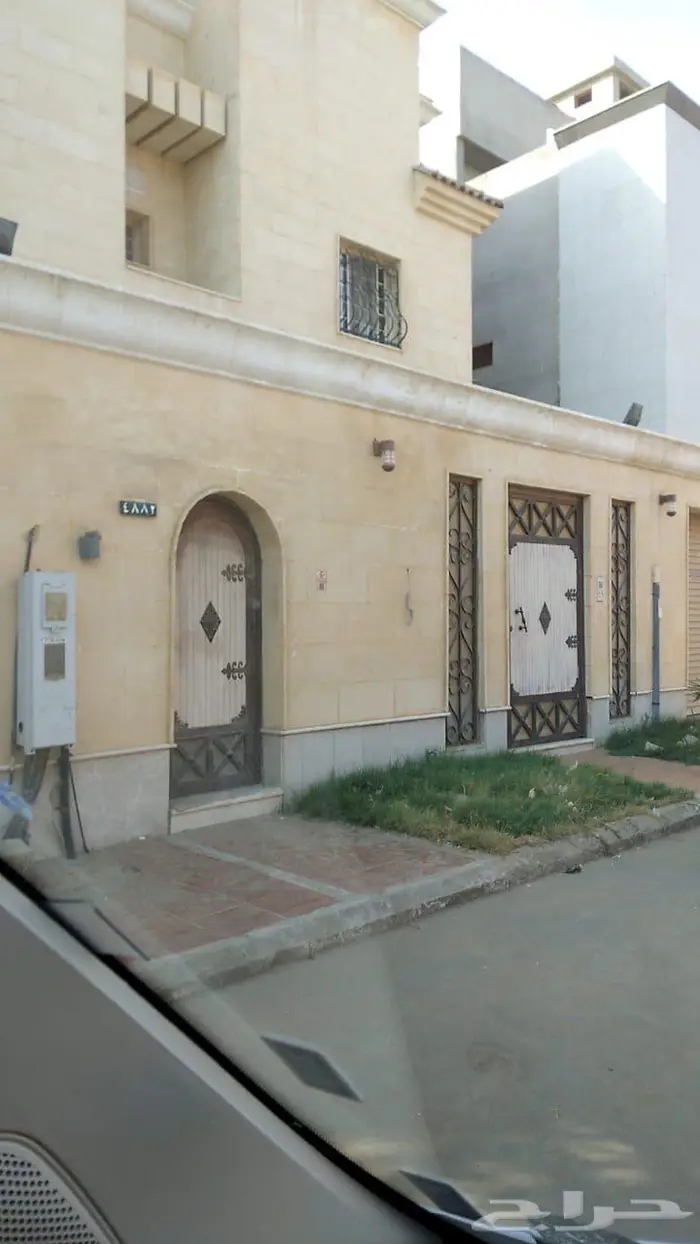 فيلا للبيع حي الفلاح 0