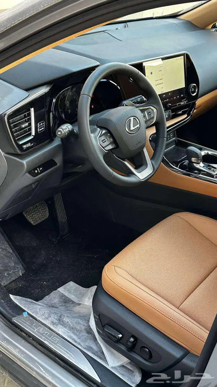 لكزس NX 350 بنزين فئة AA موديل 2025 لدى شركة الخضر 9
