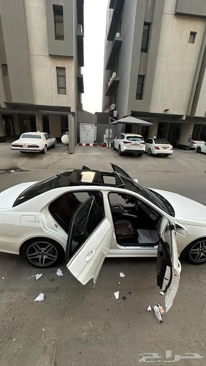 للبيع مرسيدس E200 بانوراما نظيف جدا 28