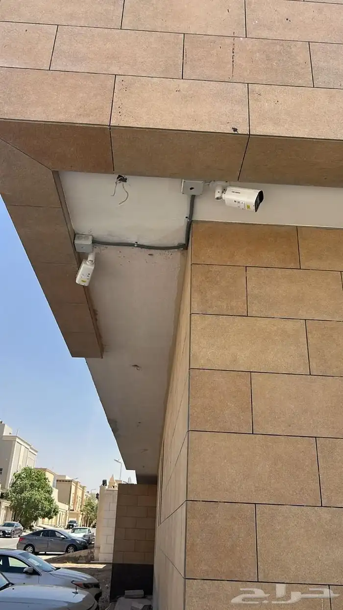 كاميرات مراقبة 1
