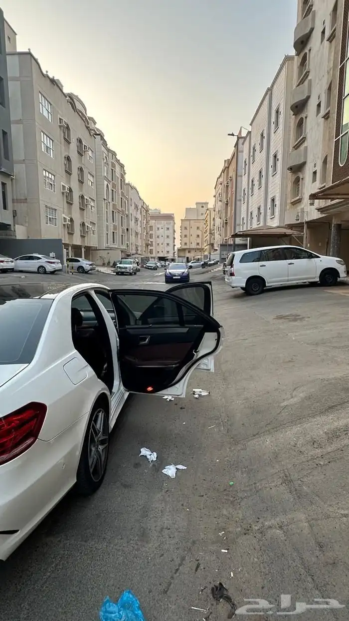 للبيع مرسيدس E200 بانوراما نظيف جدا 10