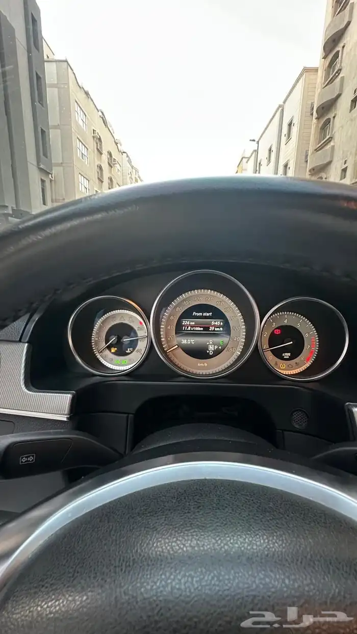 للبيع مرسيدس E200 بانوراما نظيف جدا 19