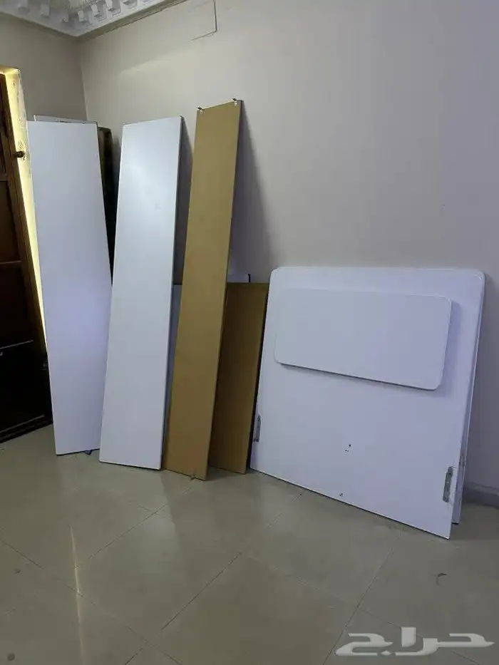 منوع اثاث للبيع المستعجل سراير ابيض مع مراتب 0