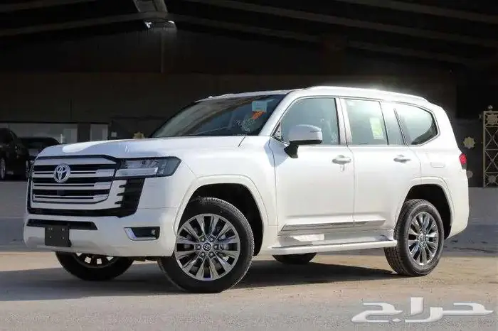 تويوتا- لاندكروزر- GXR4 -بنزين -سعودي -2025 -اسود-ابيض 14