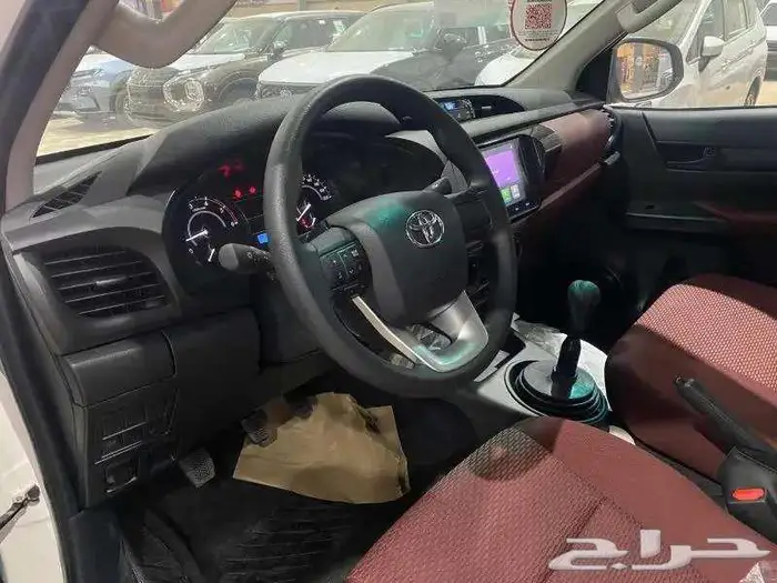 تويوتا هايلوكس غمارتين ديزل دبل سلق قير عادي 2025 4