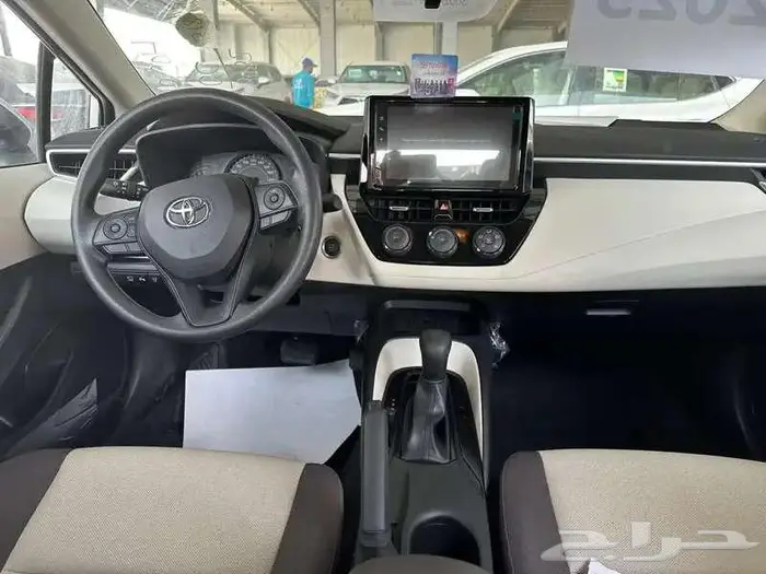 تويوتا كورولا مطور فتحة سقف 2025 -تقسيط 5