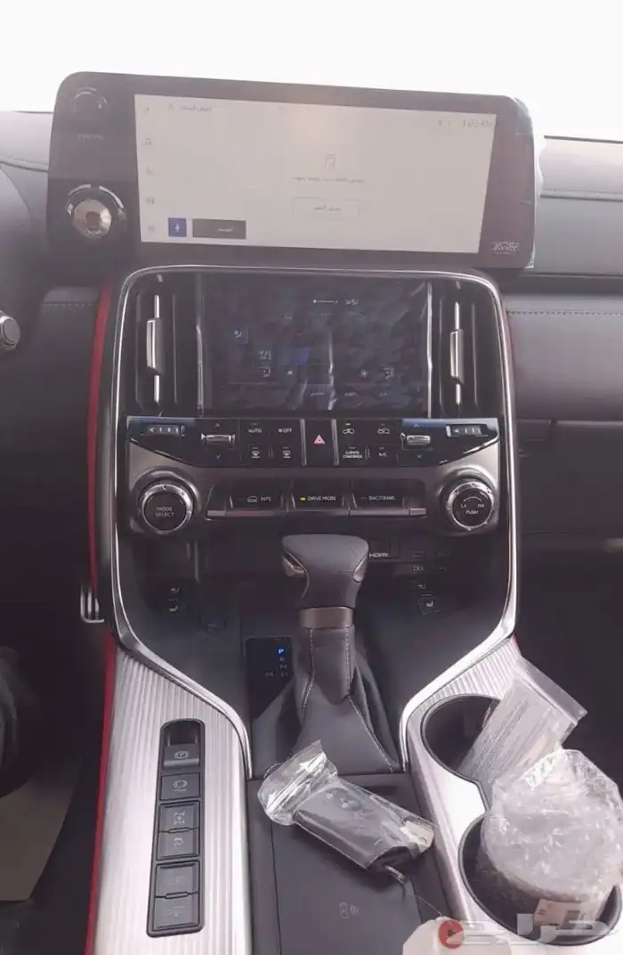 لكزس إف سبورت 2025 11
