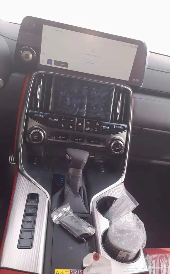 لكزس LX إف سبورت 2025 10