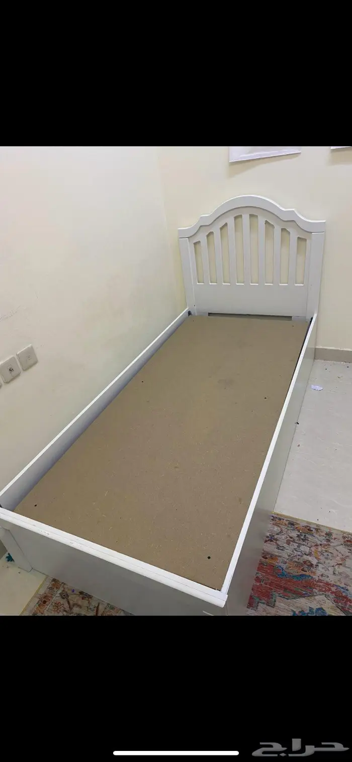 سرير ابيض نفر 1