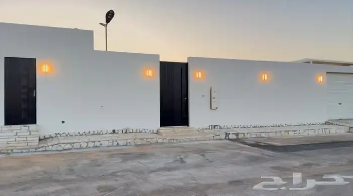 إستراحه للبيع في التويم بسدير 0