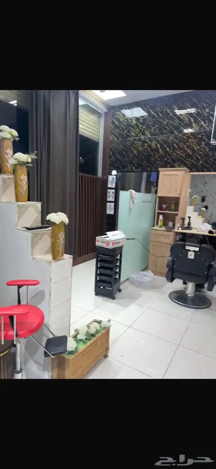 محل حلاقة كامل للبيع 4