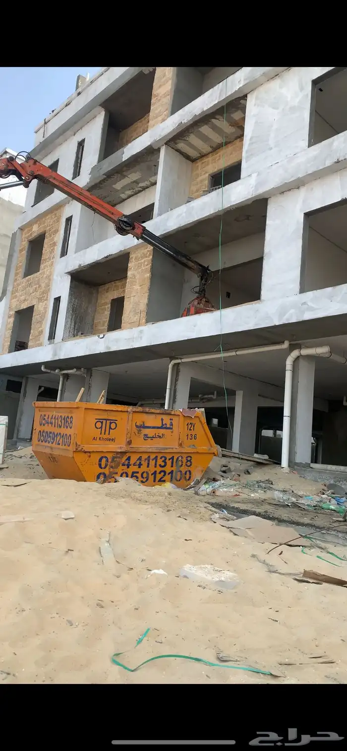 توريد رمل مع كرين كباش لرفع مواد البناء 1