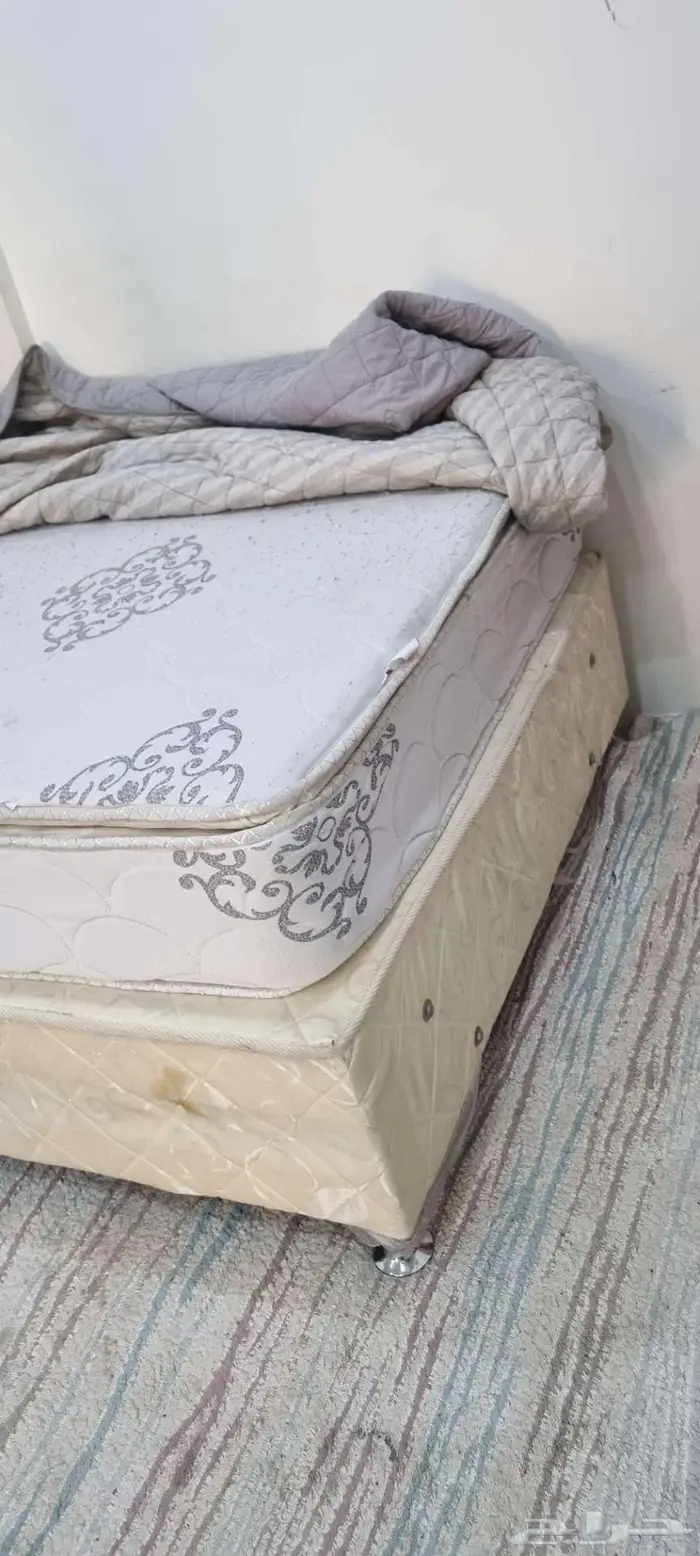 اثات ثلاجه و سرير 3