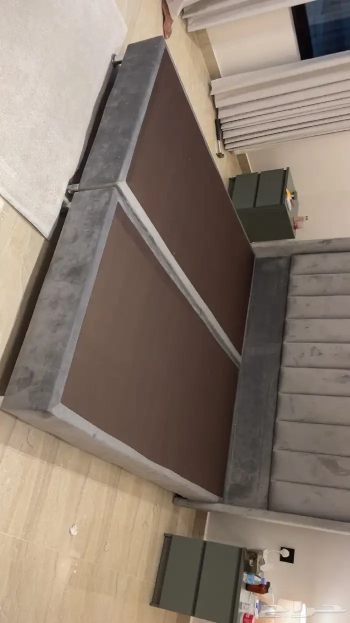 للبيع سرير كامل نظيف 0