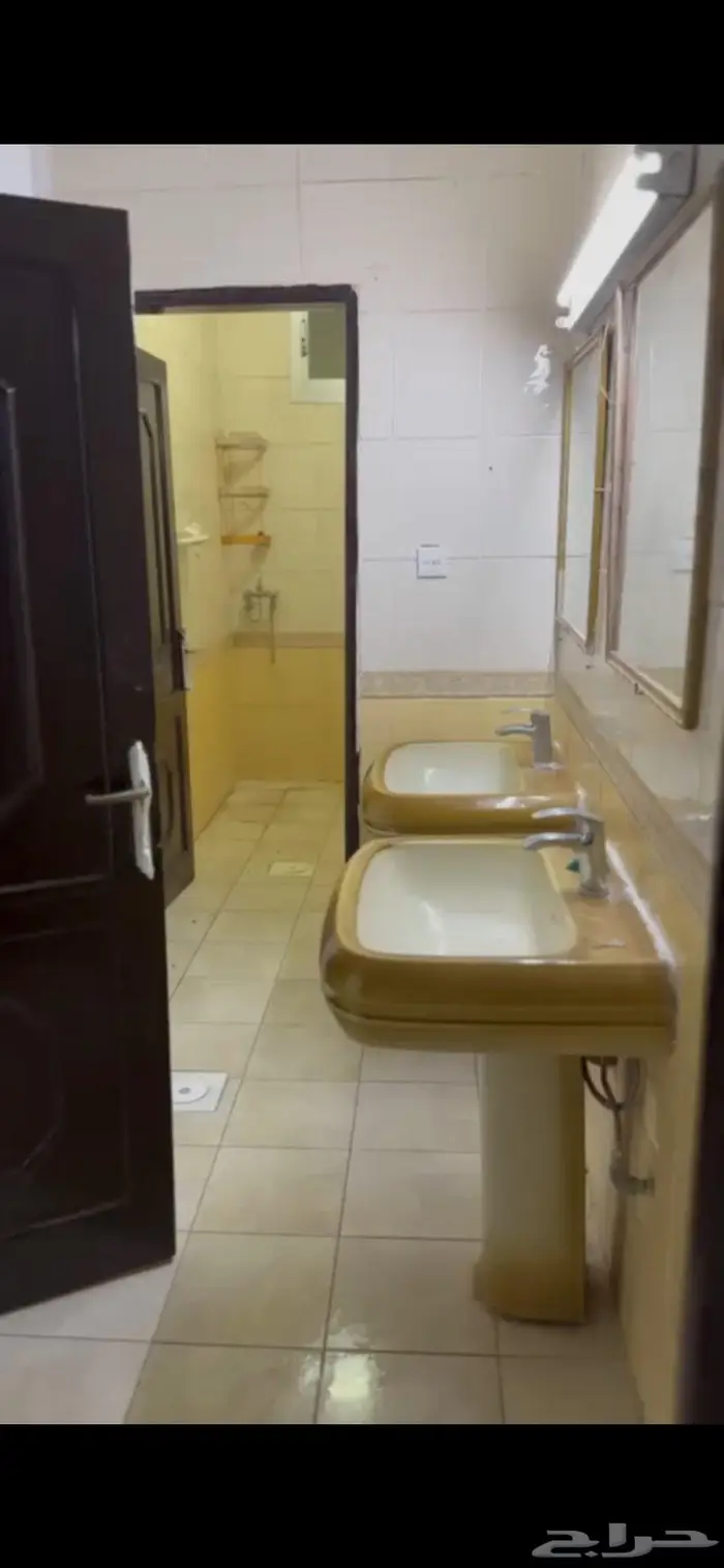 دور للايجار بحي الجنادرية 4