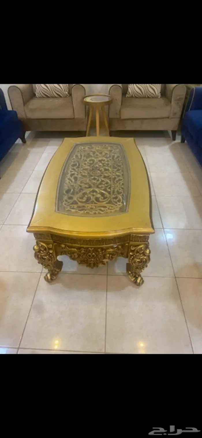 طقم طاولات ذهبي 0