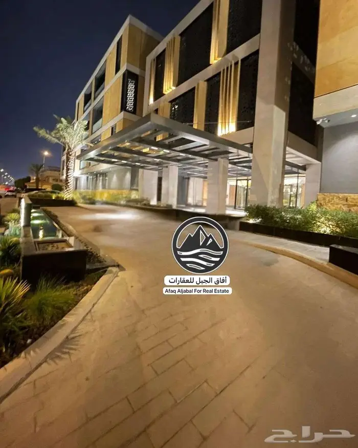 للإيجار   شقة فاخرة مؤثثة بالكامل داخل كمباوند راقي 1