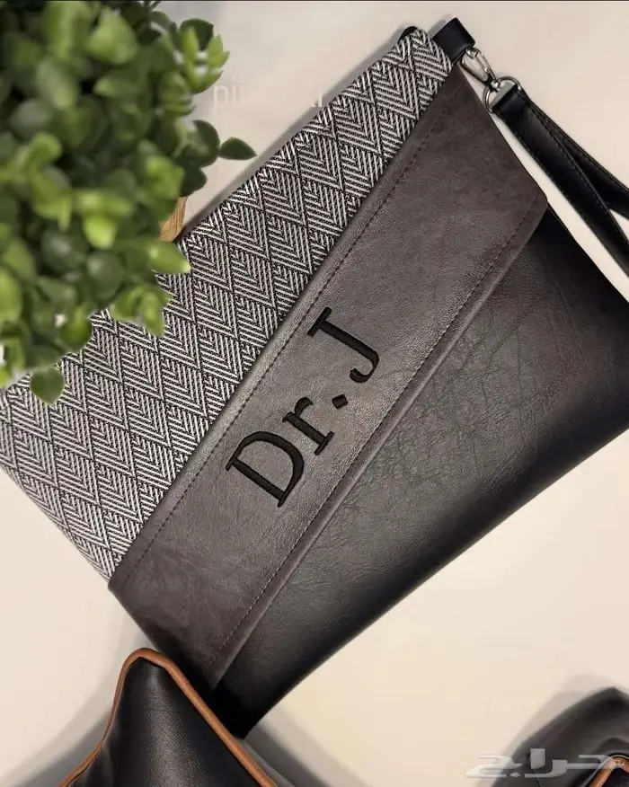 شنط باوتش تفصيل مع التطريز على حسب الطلب 1