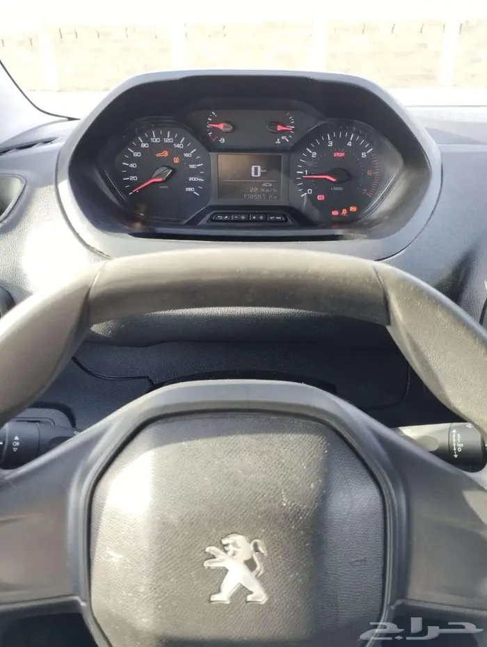بيجو بارتنر 2023 13