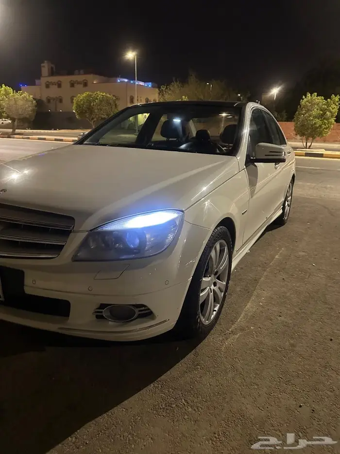 مرسيدس c180 فل كامل نظيفة ومجددة 15