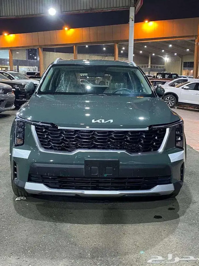 كيا سورينتو2024 استندر هايبرد 1600ccعرض خاص 3