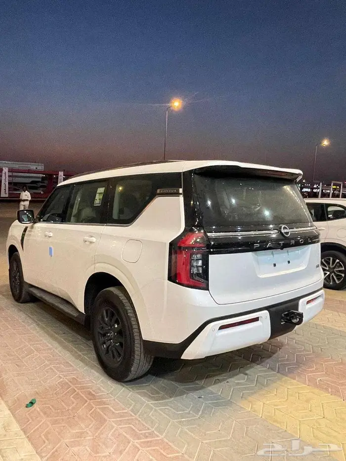 نيسان باترول 2026 SE T2 اصفار بترومين يتوفر لون فضي 0