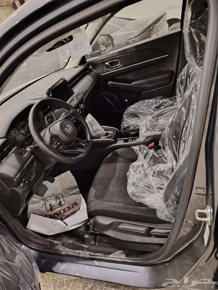هوندا HR-V نص فل موديل 2025 سعودي لون رصاصي 14