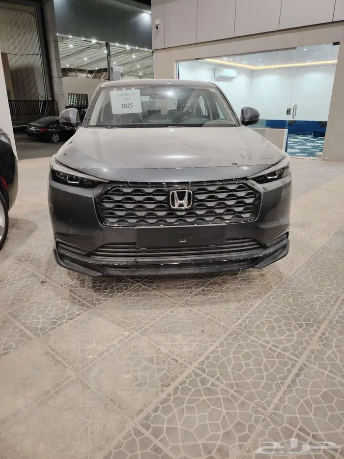هوندا HR-V نص فل موديل 2025 سعودي لون رصاصي 1