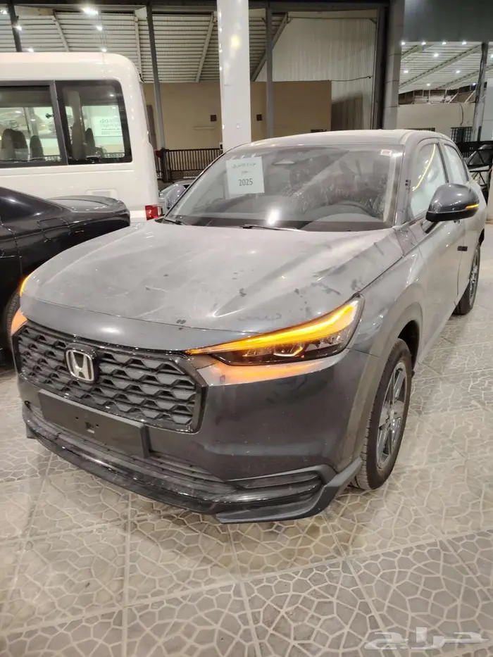 هوندا HR-V نص فل موديل 2025 سعودي لون رصاصي 2