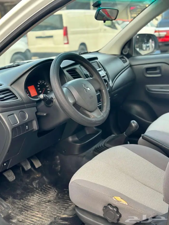 متسوبيشي غمارة L200 موديل 2019 بنزين تم البيع 6
