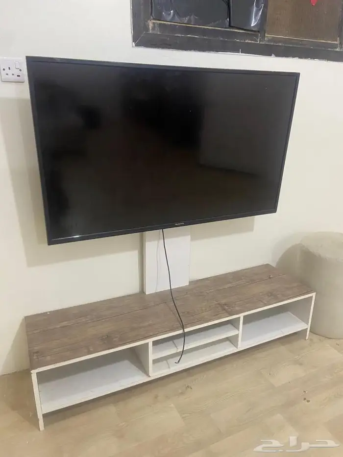 شاشه كبيره 55بوصه مع طولتها ب 700 1
