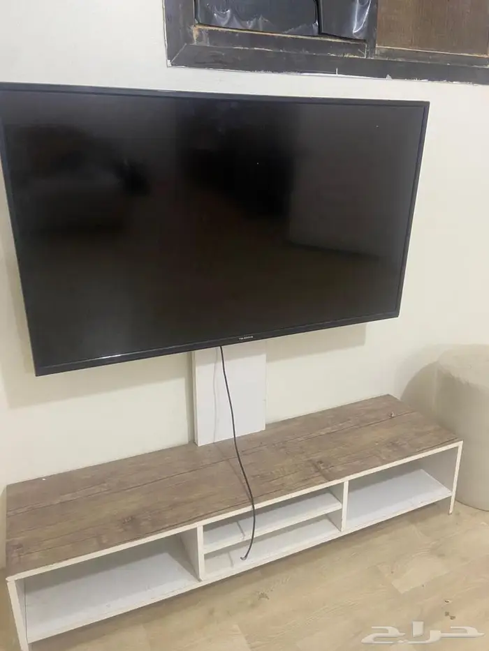 شاشه كبيره 55بوصه مع طولتها ب 700 0