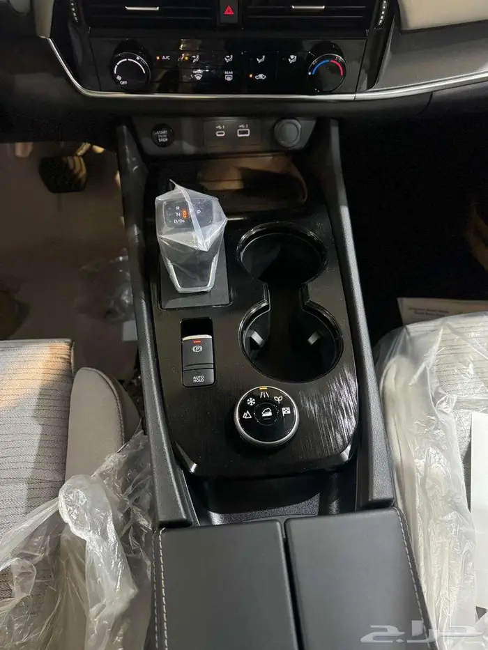 نيسان اكس تريل 5 مقاعد دبل ستاندر 2025 كاش واقساط 10