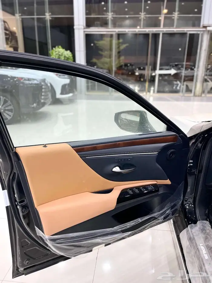 لكزس ES 350 CC نص فل سعودي 2025 عبد اللطيف جميل 17